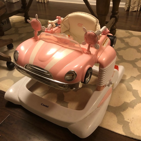 combi gt walker pink